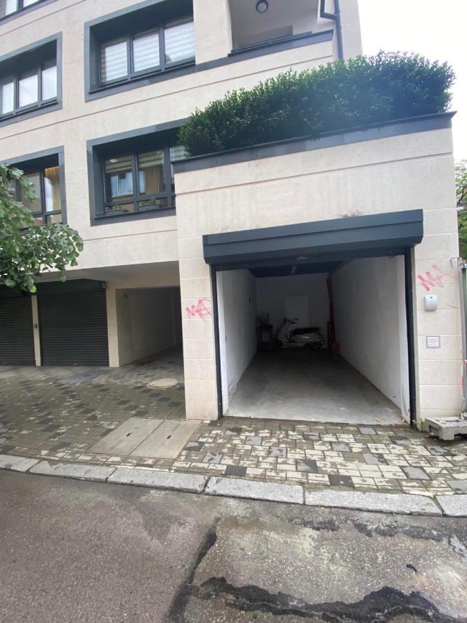 Spacious Home Office With Secure Garage In صوفيا المظهر الخارجي الصورة